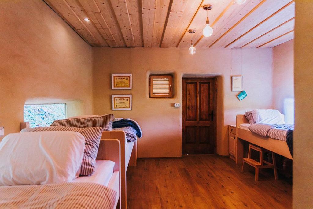 Ferienwohnung Sleeping With Bees - Tourist Farm Muha Grosuplje Exterior foto